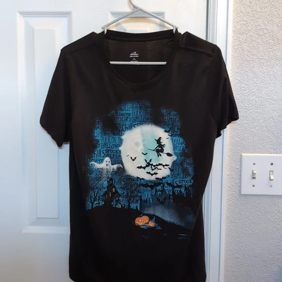 No Boundaries "Let's Celebrate" Halloween shirt in Size Medium - Picture 1 of 2